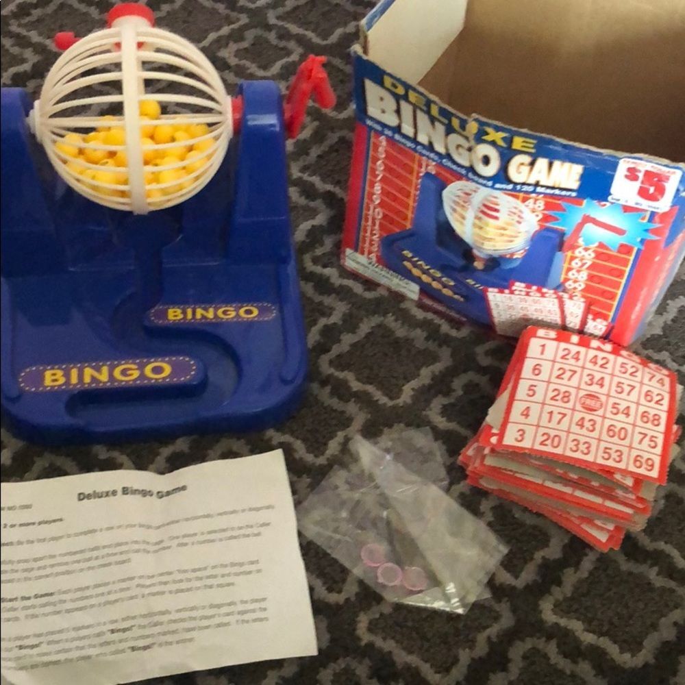 Deluxe bingo game. bingo cards come with